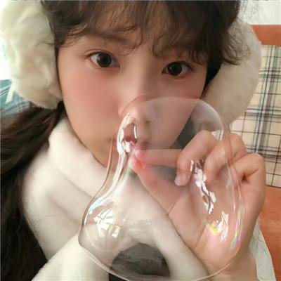 一个女孩和一个男孩